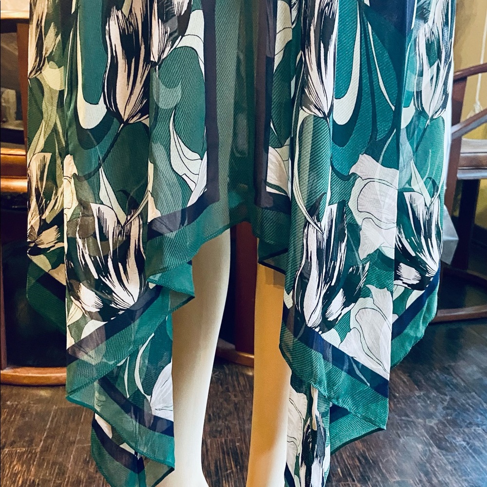 BCBG MaxAzria DRESS ๐๐ผ - Picture 4 of 6